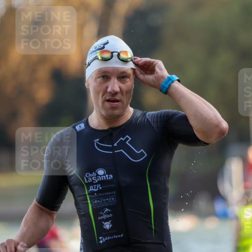 08.09.2024 - Stadtparktriathlon Michael Strokosch http://msf.ph/oto/7015506 08.09.2024 08:47:13 Schwimmen 39, 44, 78 meine-sportfotos.de
