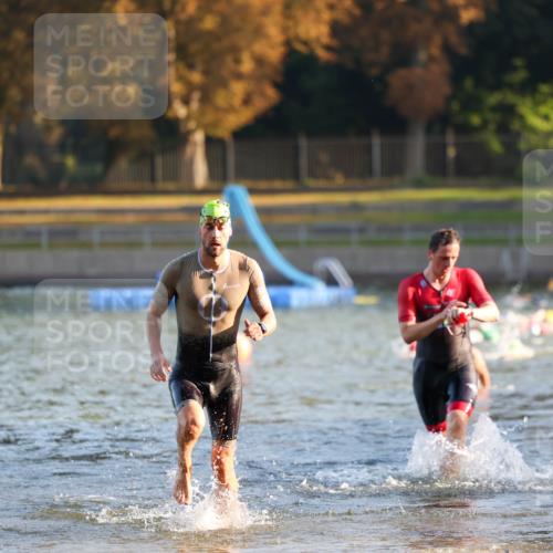 08.09.2024 - Stadtparktriathlon Michael Strokosch http://msf.ph/oto/7015511 08.09.2024 08:47:16 Schwimmen 39, 44, 55 meine-sportfotos.de