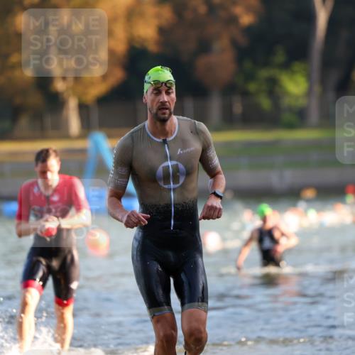 08.09.2024 - Stadtparktriathlon Michael Strokosch http://msf.ph/oto/7015568 08.09.2024 08:47:18 Schwimmen 39, 44, 55 meine-sportfotos.de