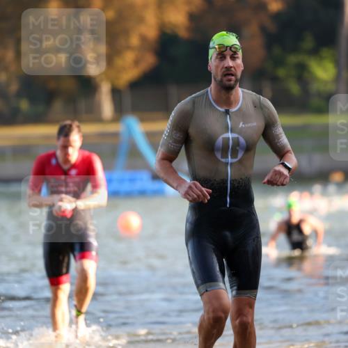 08.09.2024 - Stadtparktriathlon Michael Strokosch http://msf.ph/oto/7015578 08.09.2024 08:47:19 Schwimmen 39, 44, 55 meine-sportfotos.de