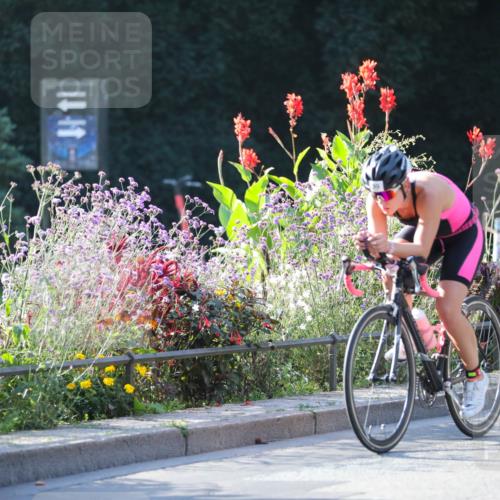 08.09.2024 - Stadtparktriathlon Zöllner http://msf.ph/oto/7015599 08.09.2024 09:29:06 Radfahren 90, 99, 121 meine-sportfotos.de