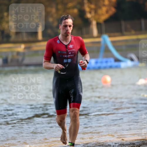 08.09.2024 - Stadtparktriathlon Michael Strokosch http://msf.ph/oto/7015607 08.09.2024 08:47:21 Schwimmen 39, 44, 55 meine-sportfotos.de