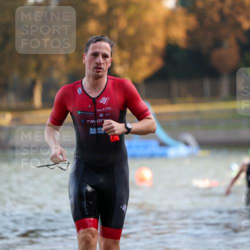 08.09.2024 - Stadtparktriathlon Michael Strokosch http://msf.ph/oto/7015630 08.09.2024 08:47:22 Schwimmen 39, 44, 55 meine-sportfotos.de