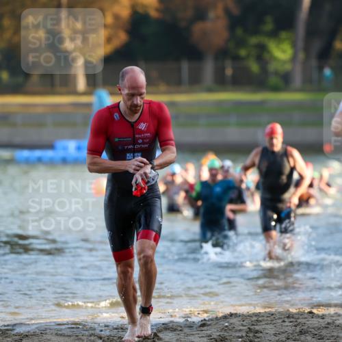 08.09.2024 - Stadtparktriathlon Michael Strokosch http://msf.ph/oto/7015815 08.09.2024 08:47:46 Schwimmen 18, 28, 30, 31, 41, 63, 76, 85 meine-sportfotos.de