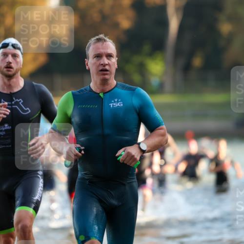 08.09.2024 - Stadtparktriathlon Michael Strokosch http://msf.ph/oto/7016029 08.09.2024 08:47:54 Schwimmen 21, 23, 28, 30, 35, 41, 45, 54, 63, 66, 67, 72, 74, 76, 85 meine-sportfotos.de