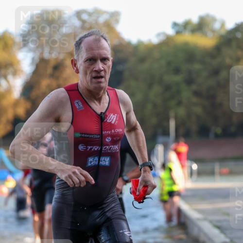 08.09.2024 - Stadtparktriathlon Michael Strokosch http://msf.ph/oto/7016300 08.09.2024 08:48:10 Schwimmen 15, 24, 27, 37, 40, 46, 57, 58, 60, 64, 66, 67, 82 meine-sportfotos.de