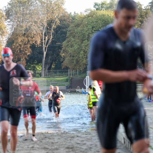 08.09.2024 - Stadtparktriathlon Michael Strokosch http://msf.ph/oto/7016333 08.09.2024 08:48:11 Schwimmen 15, 24, 27, 37, 40, 46, 57, 58, 60, 64, 82 meine-sportfotos.de