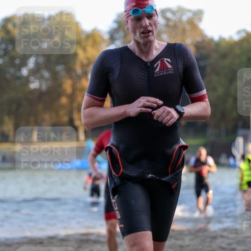 08.09.2024 - Stadtparktriathlon Michael Strokosch http://msf.ph/oto/7016366 08.09.2024 08:48:13 Schwimmen 24, 27, 37, 46, 57, 58, 60, 64, 82 meine-sportfotos.de