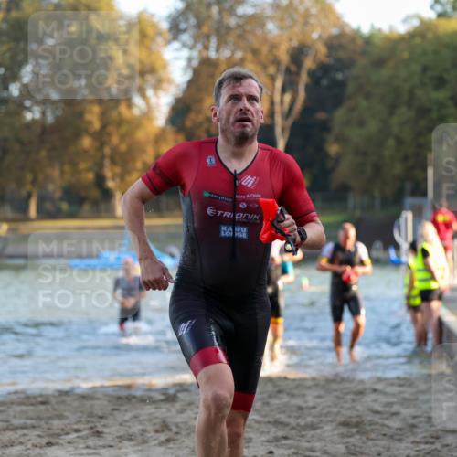 08.09.2024 - Stadtparktriathlon Michael Strokosch http://msf.ph/oto/7016389 08.09.2024 08:48:14 Schwimmen 24, 27, 37, 46, 57, 58, 60, 64, 82 meine-sportfotos.de