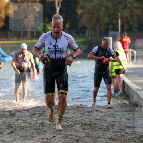 08.09.2024 - Stadtparktriathlon Michael Strokosch http://msf.ph/oto/7016440 08.09.2024 08:48:17 Schwimmen 6, 24, 27, 46, 57, 58, 60, 64 meine-sportfotos.de