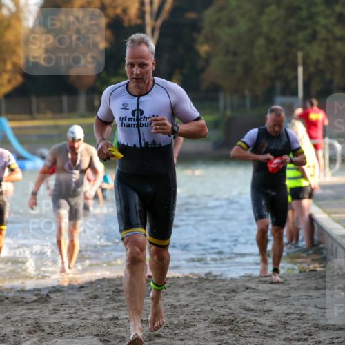 08.09.2024 - Stadtparktriathlon Michael Strokosch http://msf.ph/oto/7016448 08.09.2024 08:48:17 Schwimmen 6, 24, 27, 46, 57, 58, 60, 64 meine-sportfotos.de