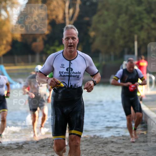 08.09.2024 - Stadtparktriathlon Michael Strokosch http://msf.ph/oto/7016465 08.09.2024 08:48:17 Schwimmen 6, 24, 27, 46, 57, 58, 60, 64 meine-sportfotos.de