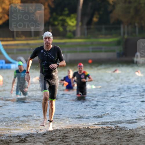 08.09.2024 - Stadtparktriathlon Michael Strokosch http://msf.ph/oto/7016584 08.09.2024 08:48:26 Schwimmen 6, 14, 61 meine-sportfotos.de