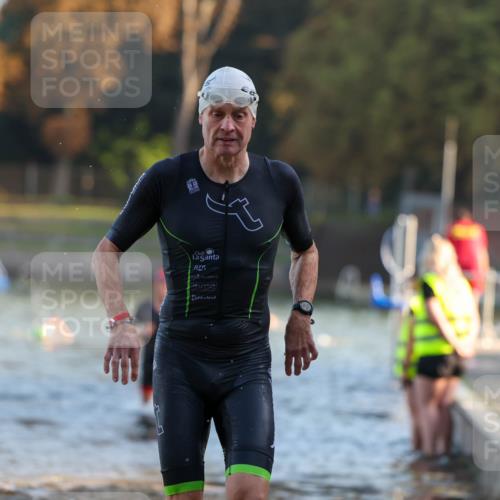 08.09.2024 - Stadtparktriathlon Michael Strokosch http://msf.ph/oto/7016664 08.09.2024 08:48:29 Schwimmen 4, 6, 14, 61 meine-sportfotos.de