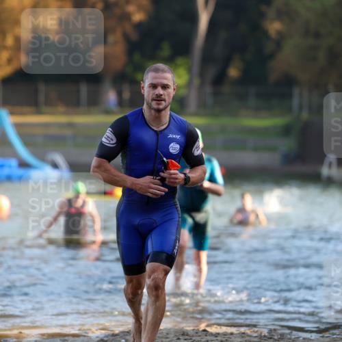 08.09.2024 - Stadtparktriathlon Michael Strokosch http://msf.ph/oto/7016789 08.09.2024 08:48:40 Schwimmen 4, 16, 61, 65 meine-sportfotos.de