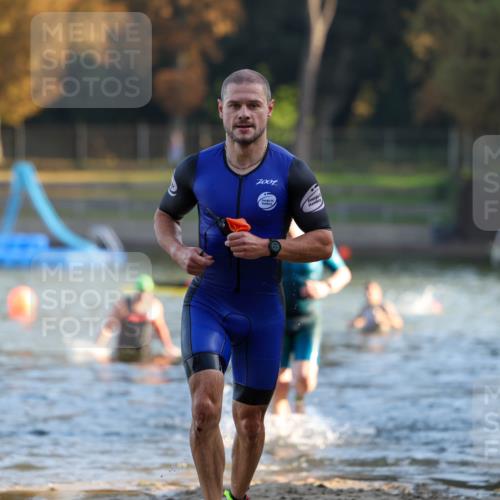 08.09.2024 - Stadtparktriathlon Michael Strokosch http://msf.ph/oto/7016796 08.09.2024 08:48:40 Schwimmen 4, 16, 61, 65 meine-sportfotos.de