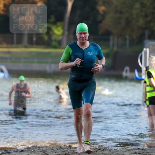 08.09.2024 - Stadtparktriathlon Michael Strokosch http://msf.ph/oto/7016865 08.09.2024 08:48:43 Schwimmen 4, 16, 42, 65 meine-sportfotos.de