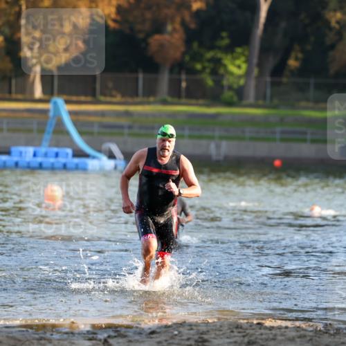 08.09.2024 - Stadtparktriathlon Michael Strokosch http://msf.ph/oto/7016907 08.09.2024 08:48:48 Schwimmen 16, 42 meine-sportfotos.de