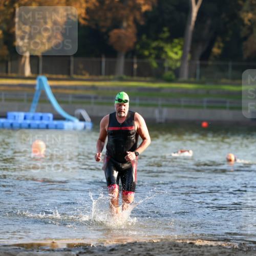 08.09.2024 - Stadtparktriathlon Michael Strokosch http://msf.ph/oto/7016911 08.09.2024 08:48:49 Schwimmen 16, 42 meine-sportfotos.de