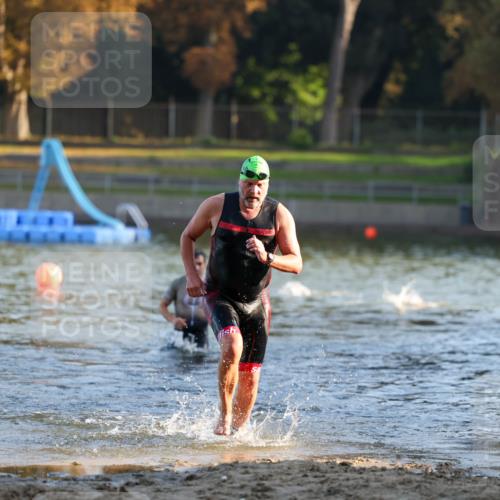 08.09.2024 - Stadtparktriathlon Michael Strokosch http://msf.ph/oto/7016926 08.09.2024 08:48:49 Schwimmen 16, 42 meine-sportfotos.de