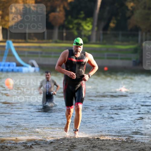 08.09.2024 - Stadtparktriathlon Michael Strokosch http://msf.ph/oto/7016939 08.09.2024 08:48:50 Schwimmen 16, 42 meine-sportfotos.de