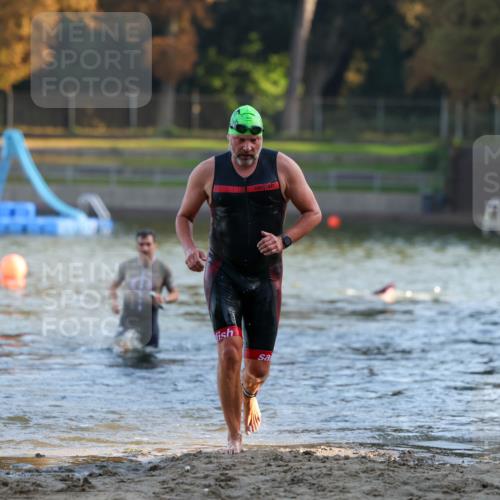 08.09.2024 - Stadtparktriathlon Michael Strokosch http://msf.ph/oto/7016949 08.09.2024 08:48:50 Schwimmen 16, 42 meine-sportfotos.de