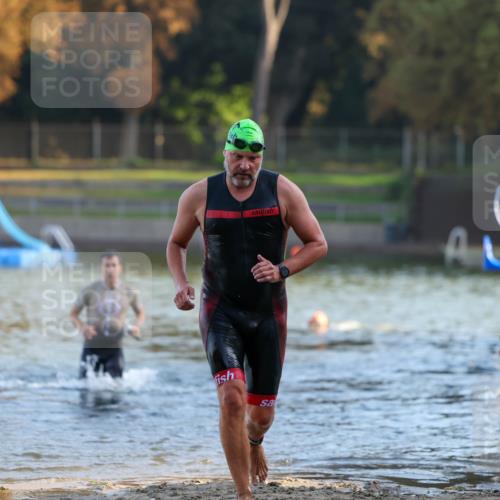 08.09.2024 - Stadtparktriathlon Michael Strokosch http://msf.ph/oto/7016960 08.09.2024 08:48:51 Schwimmen 16, 42 meine-sportfotos.de