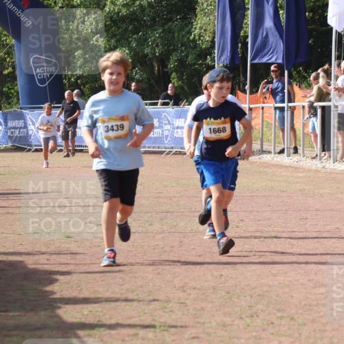08.09.2024 - Airport Race Strokosch-Dieckow http://msf.ph/oto/7017070 08.09.2024 11:33:16 Ziel 1668, 1723, 3439 meine-sportfotos.de