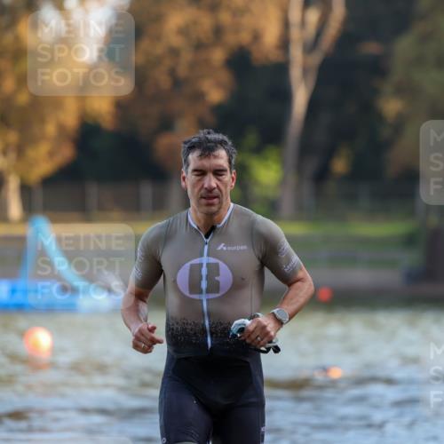 08.09.2024 - Stadtparktriathlon Michael Strokosch http://msf.ph/oto/7017102 08.09.2024 08:48:57 Schwimmen 42 meine-sportfotos.de