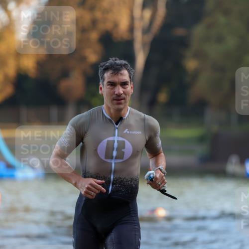 08.09.2024 - Stadtparktriathlon Michael Strokosch http://msf.ph/oto/7017117 08.09.2024 08:48:57 Schwimmen 42 meine-sportfotos.de