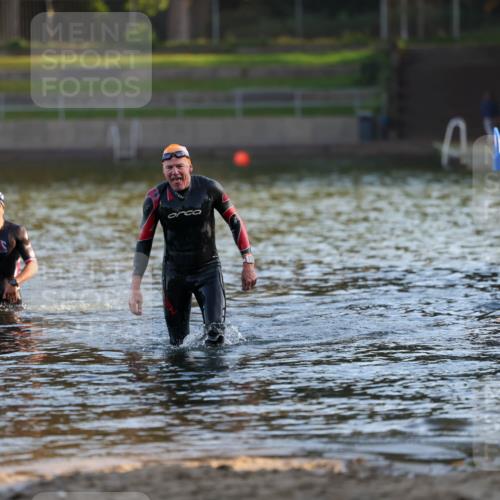 08.09.2024 - Stadtparktriathlon Michael Strokosch http://msf.ph/oto/7017162 08.09.2024 08:49:09 Schwimmen 88 meine-sportfotos.de