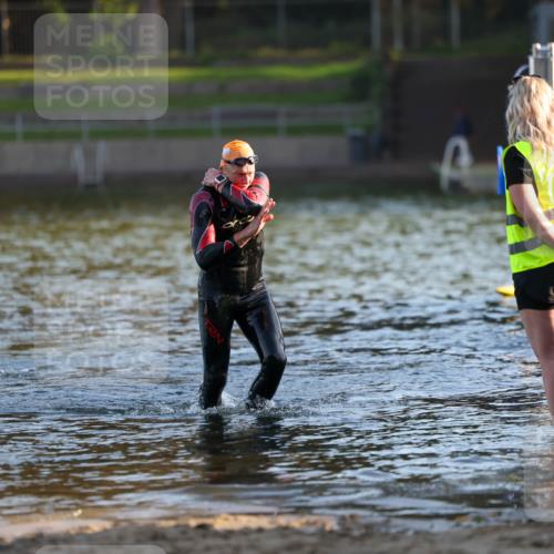 08.09.2024 - Stadtparktriathlon Michael Strokosch http://msf.ph/oto/7017189 08.09.2024 08:49:11 Schwimmen 88 meine-sportfotos.de