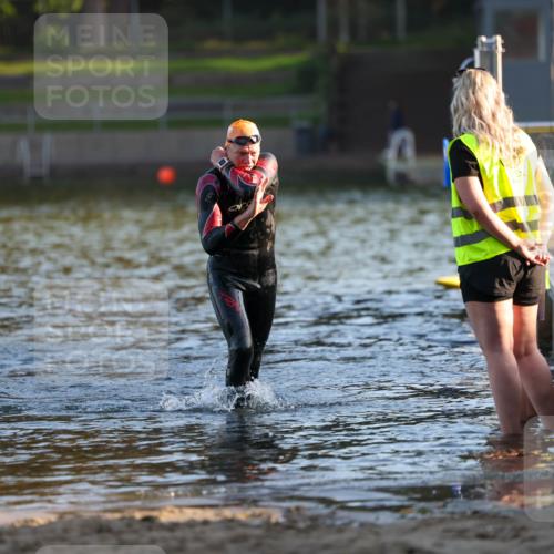 08.09.2024 - Stadtparktriathlon Michael Strokosch http://msf.ph/oto/7017198 08.09.2024 08:49:12 Schwimmen 88 meine-sportfotos.de