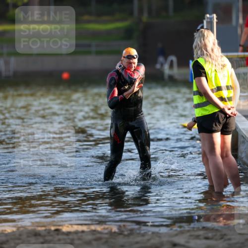 08.09.2024 - Stadtparktriathlon Michael Strokosch http://msf.ph/oto/7017211 08.09.2024 08:49:12 Schwimmen 88 meine-sportfotos.de