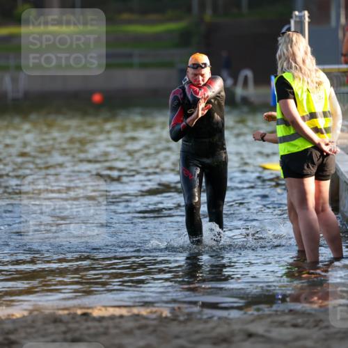 08.09.2024 - Stadtparktriathlon Michael Strokosch http://msf.ph/oto/7017217 08.09.2024 08:49:13 Schwimmen 88 meine-sportfotos.de