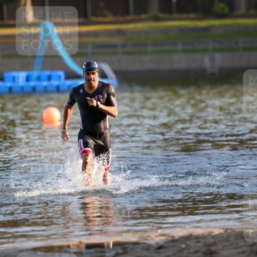 08.09.2024 - Stadtparktriathlon Michael Strokosch http://msf.ph/oto/7017227 08.09.2024 08:49:14 Schwimmen 88 meine-sportfotos.de