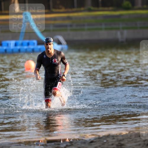 08.09.2024 - Stadtparktriathlon Michael Strokosch http://msf.ph/oto/7017233 08.09.2024 08:49:14 Schwimmen 88 meine-sportfotos.de