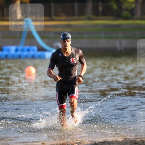 08.09.2024 - Stadtparktriathlon Michael Strokosch http://msf.ph/oto/7017279 08.09.2024 08:49:16 Schwimmen 2, 88 meine-sportfotos.de