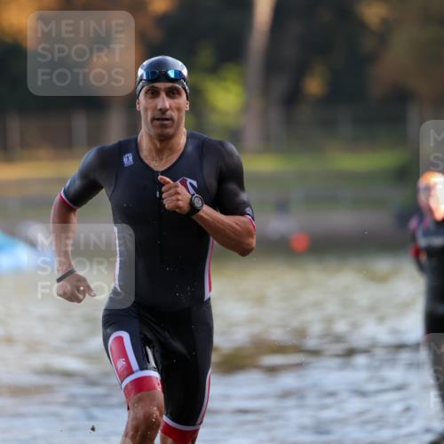 08.09.2024 - Stadtparktriathlon Michael Strokosch http://msf.ph/oto/7017343 08.09.2024 08:49:18 Schwimmen 2, 88 meine-sportfotos.de