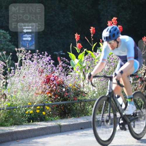 08.09.2024 - Stadtparktriathlon Zöllner http://msf.ph/oto/7017407 08.09.2024 09:56:39 Radfahren 210, 223 meine-sportfotos.de