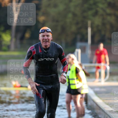 08.09.2024 - Stadtparktriathlon Michael Strokosch http://msf.ph/oto/7017495 08.09.2024 08:49:28 Schwimmen 2 meine-sportfotos.de