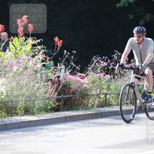 08.09.2024 - Stadtparktriathlon Zöllner http://msf.ph/oto/7017514 08.09.2024 09:57:11 Radfahren 202, 205, 218, 246 meine-sportfotos.de