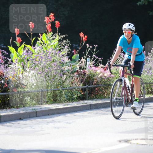 08.09.2024 - Stadtparktriathlon Zöllner http://msf.ph/oto/7020083 08.09.2024 10:16:17 Radfahren 192, 194, 195, 218, 223, 225, 237, 244, 255 meine-sportfotos.de