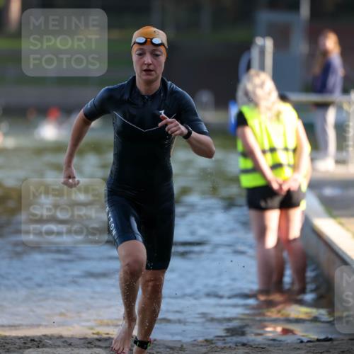 08.09.2024 - Stadtparktriathlon Michael Strokosch http://msf.ph/oto/7020364 08.09.2024 09:05:06 Schwimmen 131 meine-sportfotos.de