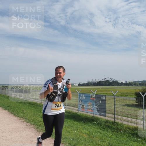 08.09.2024 - Airport Race Miley Keyser http://msf.ph/oto/7022493 08.09.2024 12:44:52 Laufen OLYMPUS, DIGITAL, CAMERA meine-sportfotos.de