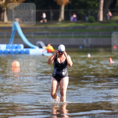 08.09.2024 - Stadtparktriathlon Michael Strokosch http://msf.ph/oto/7026363 08.09.2024 09:53:03 Schwimmen 235 meine-sportfotos.de