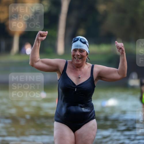 08.09.2024 - Stadtparktriathlon Michael Strokosch http://msf.ph/oto/7026451 08.09.2024 09:53:11 Schwimmen 235 meine-sportfotos.de