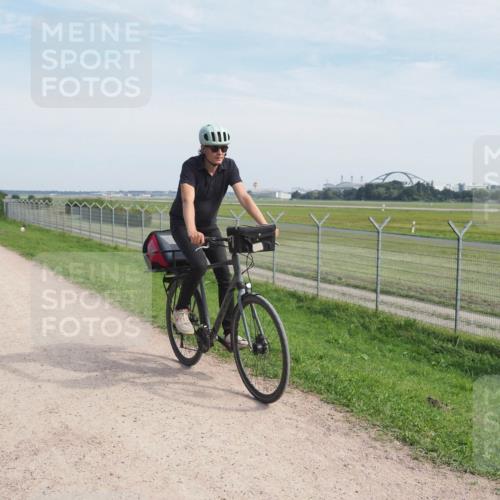 08.09.2024 - Airport Race Miley Keyser http://msf.ph/oto/7027202 08.09.2024 13:07:23 Laufen OLYMPUS, DIGITAL, CAMERA meine-sportfotos.de