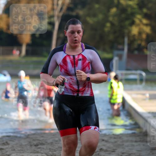 08.09.2024 - Stadtparktriathlon Michael Strokosch http://msf.ph/oto/7027821 08.09.2024 10:14:06 Schwimmen 284, 299, 308, 311, 340, 344, 1937 meine-sportfotos.de