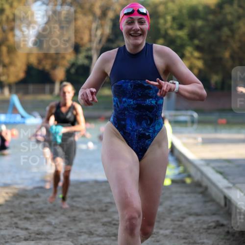 08.09.2024 - Stadtparktriathlon Michael Strokosch http://msf.ph/oto/7027911 08.09.2024 10:14:21 Schwimmen 274, 286, 341, 348, 354, 1936, 1937 meine-sportfotos.de
